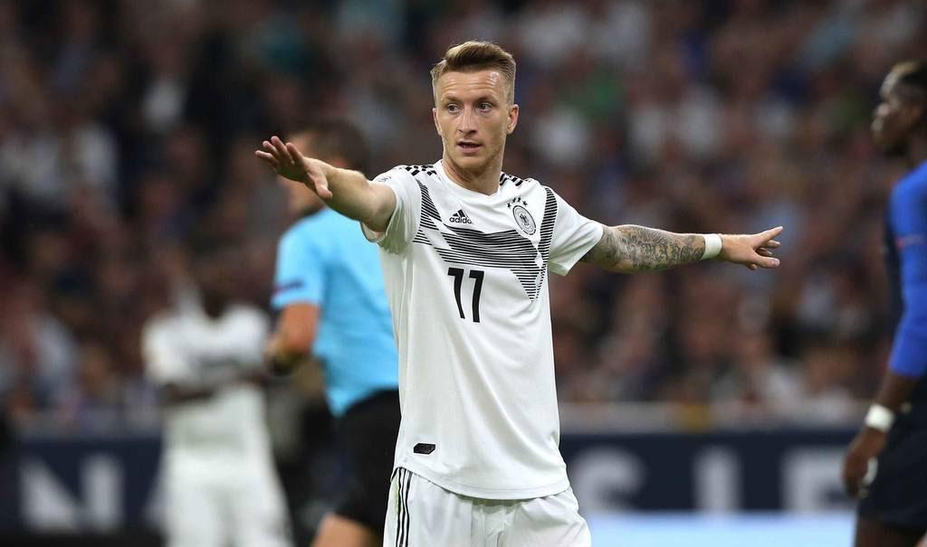 为什么铁山靠突然刷爆全网？