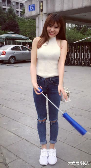 LOL女解说冬阳照片为何从清纯走向“被玩坏”？