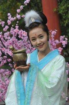 为什么兔子总爱啃自己窝边的草？