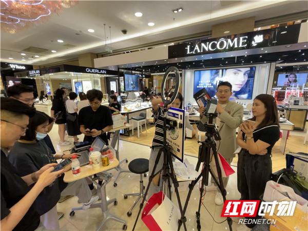 新手如何在抖音快速涨到1500粉？