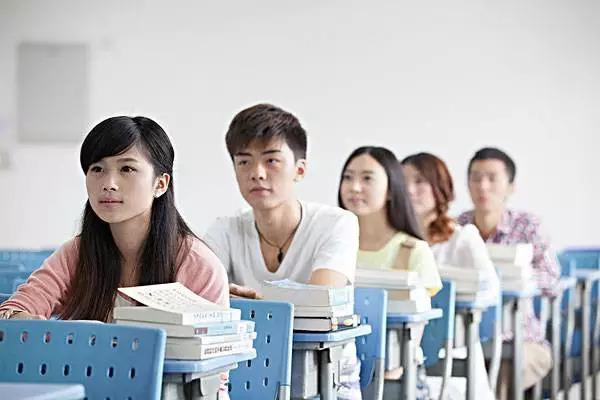 办公室座位选错位置真的会影响升职加薪？