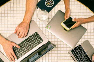 淘宝网与手机淘宝的区别是什么？手机淘宝有何功能？