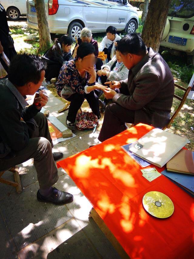 天猫服饰旗舰店入驻条件及收费标准全解析