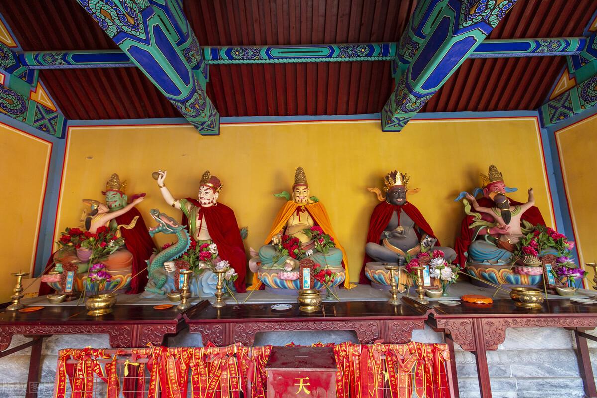 供财神摆错水果真的会破财吗？