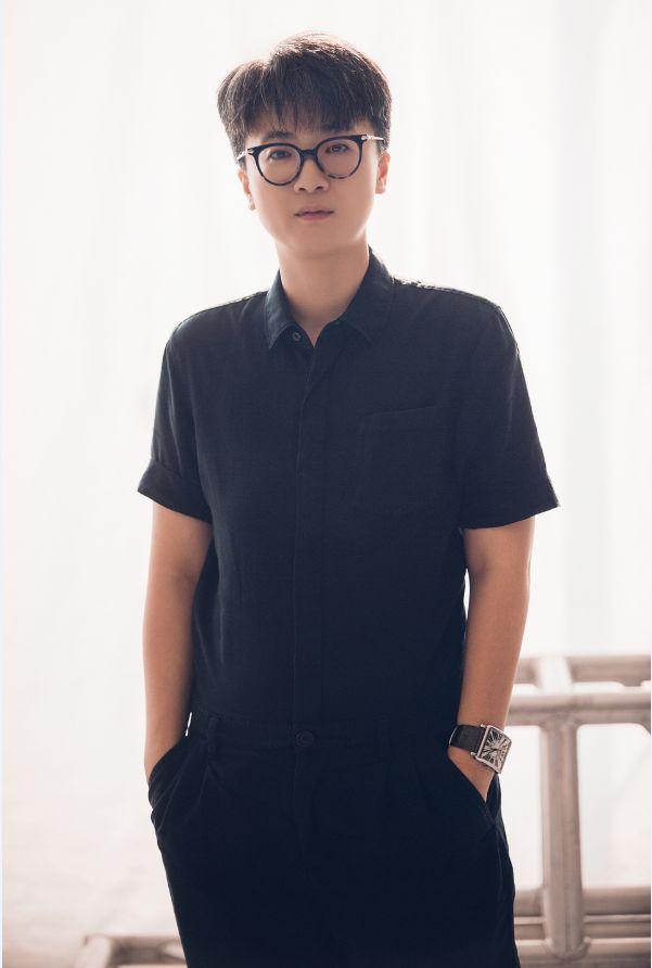 苹果手机刷抖音怎么投到电视上看？