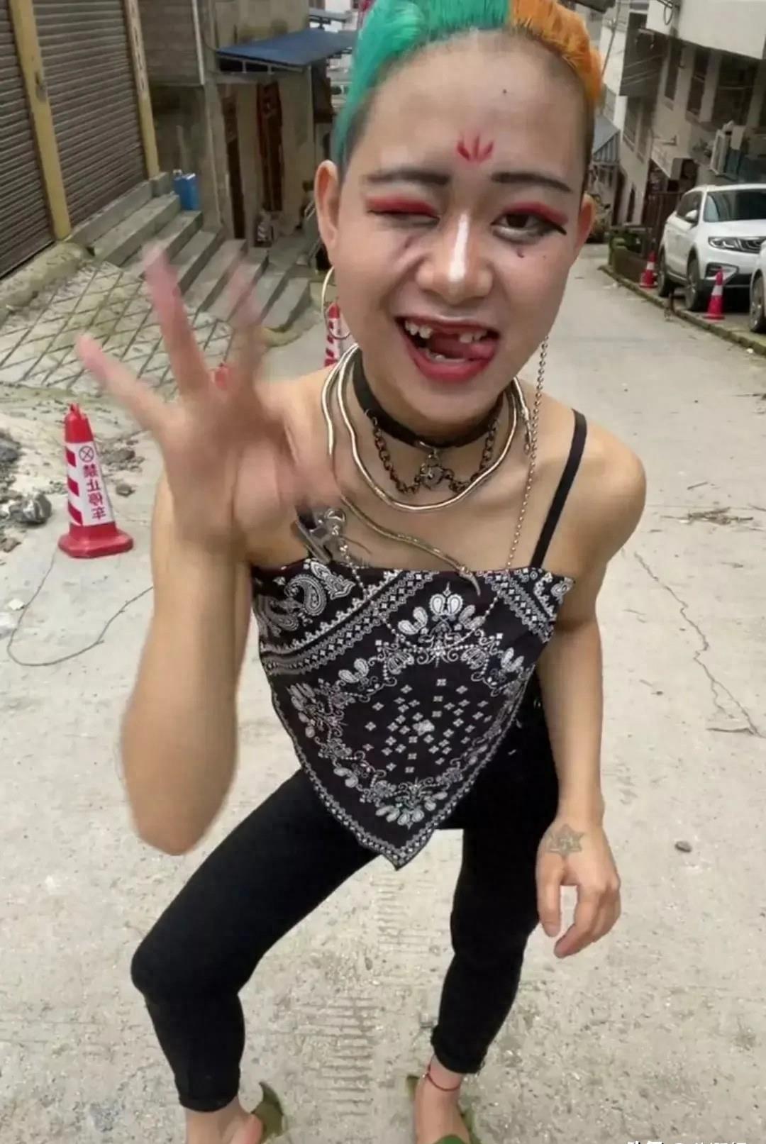 红小丑到底该怎么打才能通关？