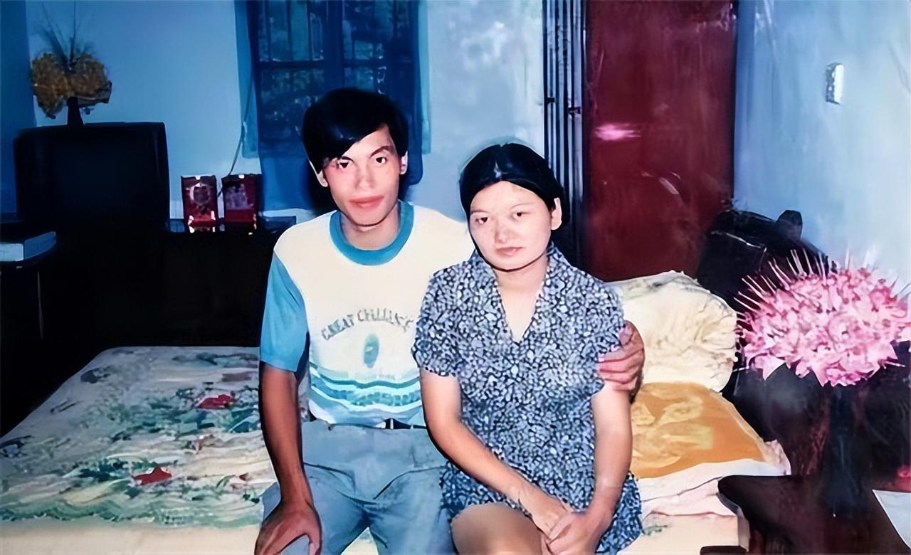 2003年没有智能手机 年轻人该怎么活下去？