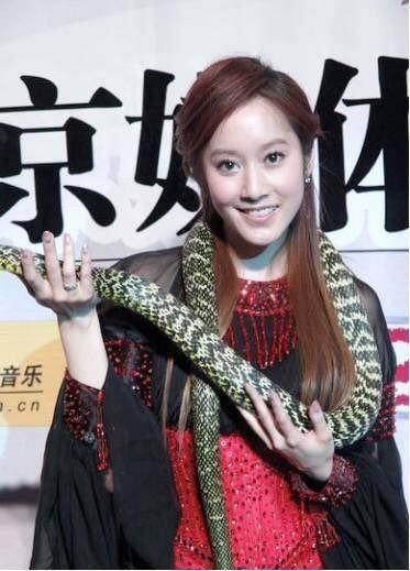 水蛇真的可以当宠物养吗？