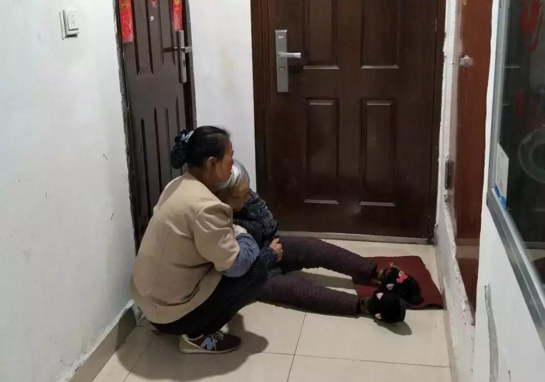 兼职淘宝客服真能躺着赚零花钱吗？