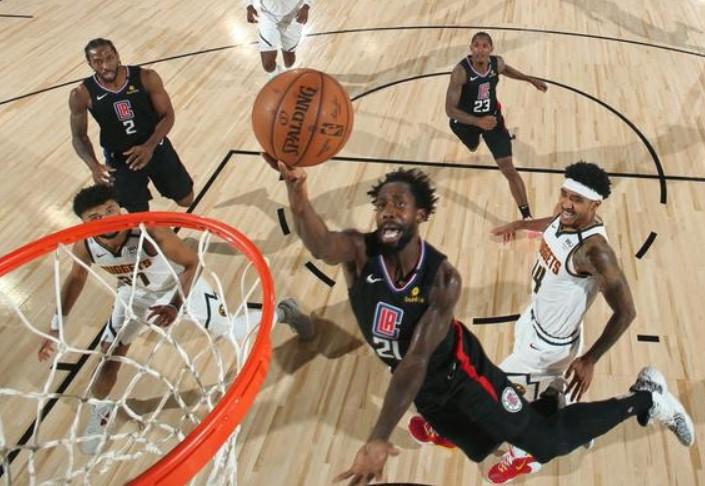 为什么新手总在 九月十二 第三天崩盘？