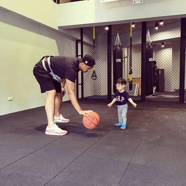 83年正月出生的人是否能够佩戴三合饰品呢？