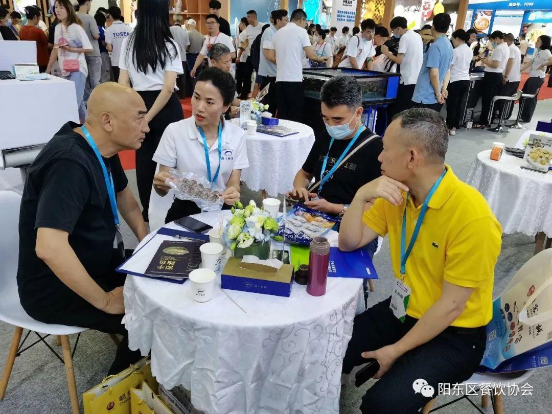 养花鳗鲡真的比养金鱼难十倍吗? 养花鳗鲡真的比养金鱼难十倍吗?