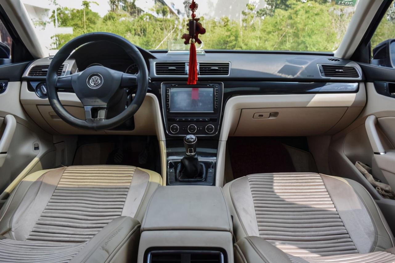 秋臣这角色到底怎么玩才能不坑队友？