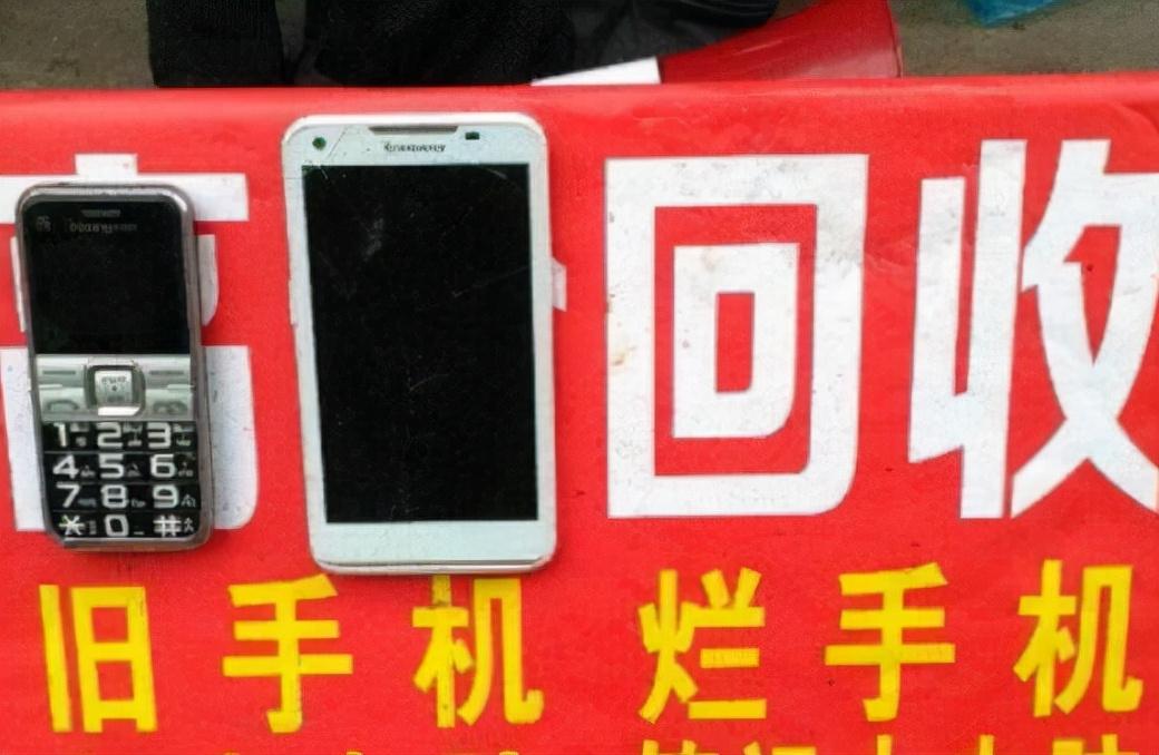 为什么别人用邓自宇能carry全场，你却总被队友喷？