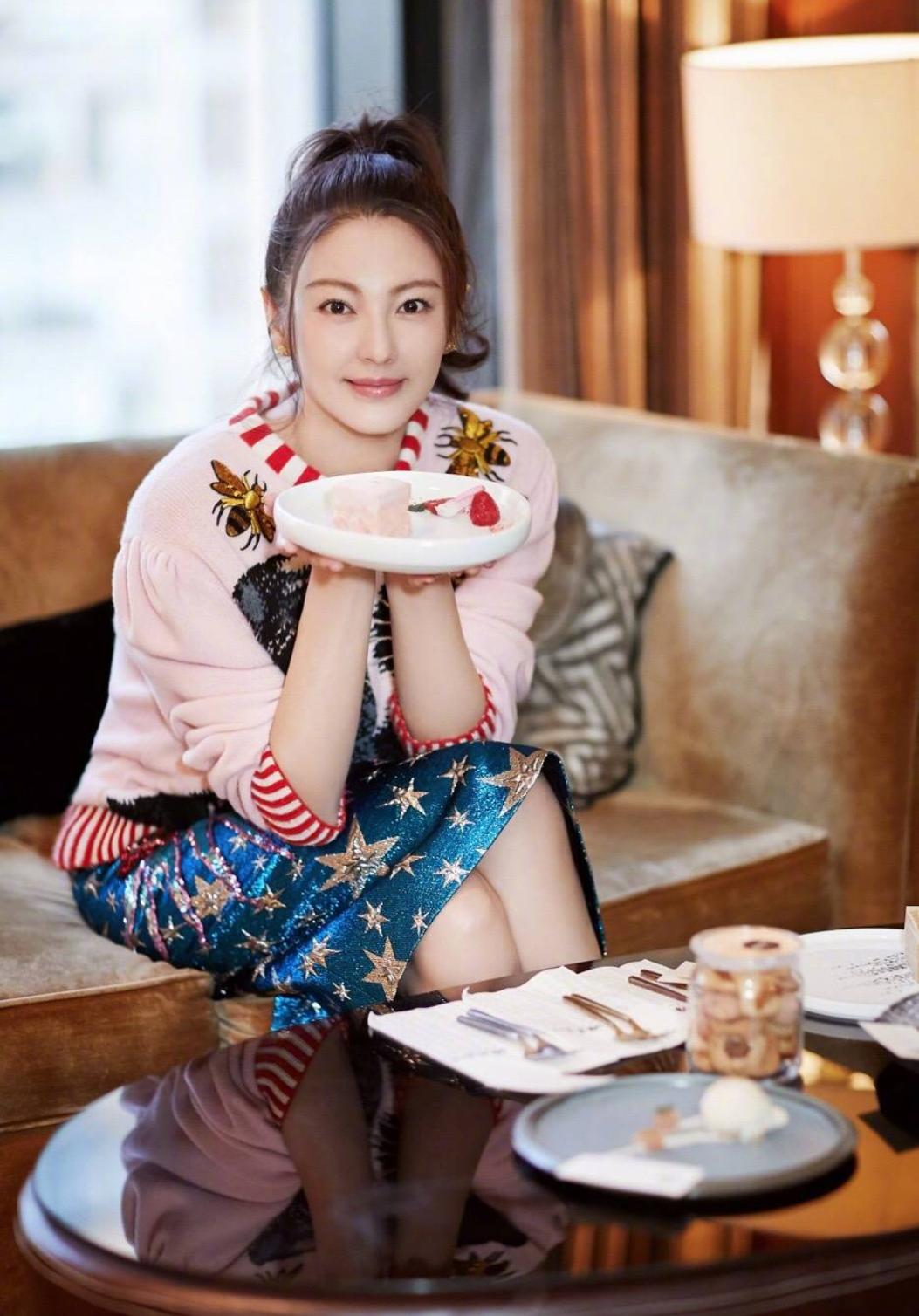 花两个月工资买钻戒到底值不值？