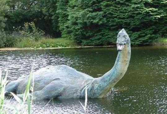 1976年出生到底属龙还是属蛇？