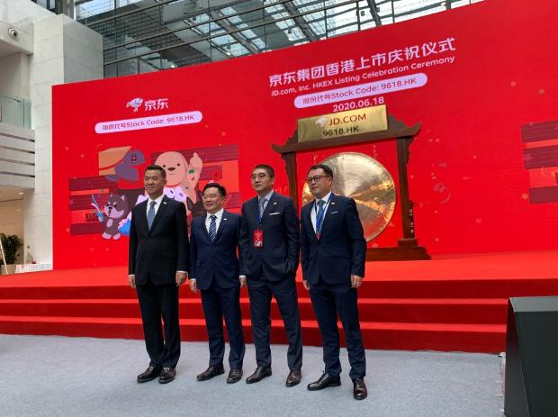 已婚中年女人梦见洗脸暗示什么？