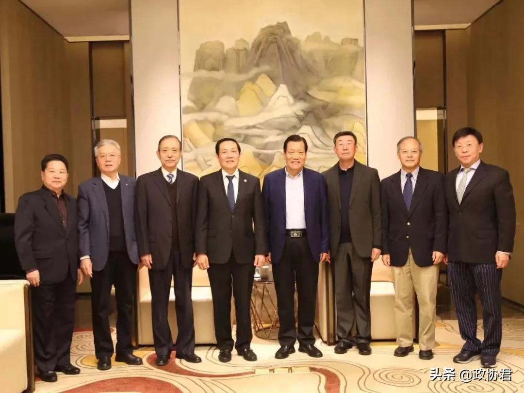 新手养日本云雀真的会倾家荡产吗? 新手养日本云雀真的会倾家荡产吗?