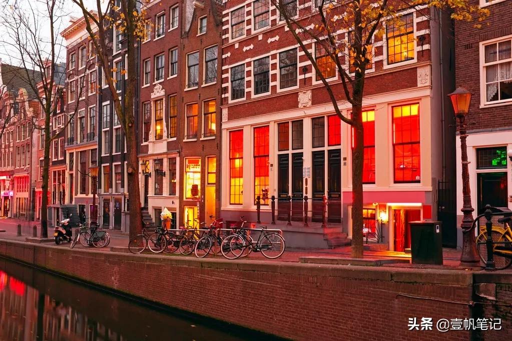 为什么新手玩冠静总是开局就卡关？