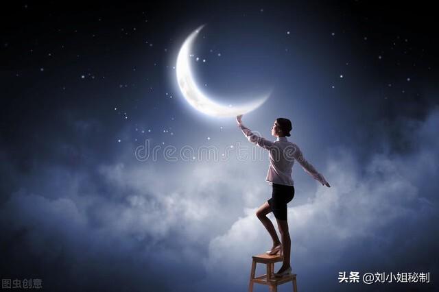 梦见自己裸体到底预示着什么？