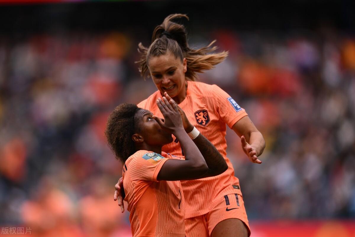 淘宝双12 vs 元旦购物：哪个活动更优惠？最佳购物时机解析