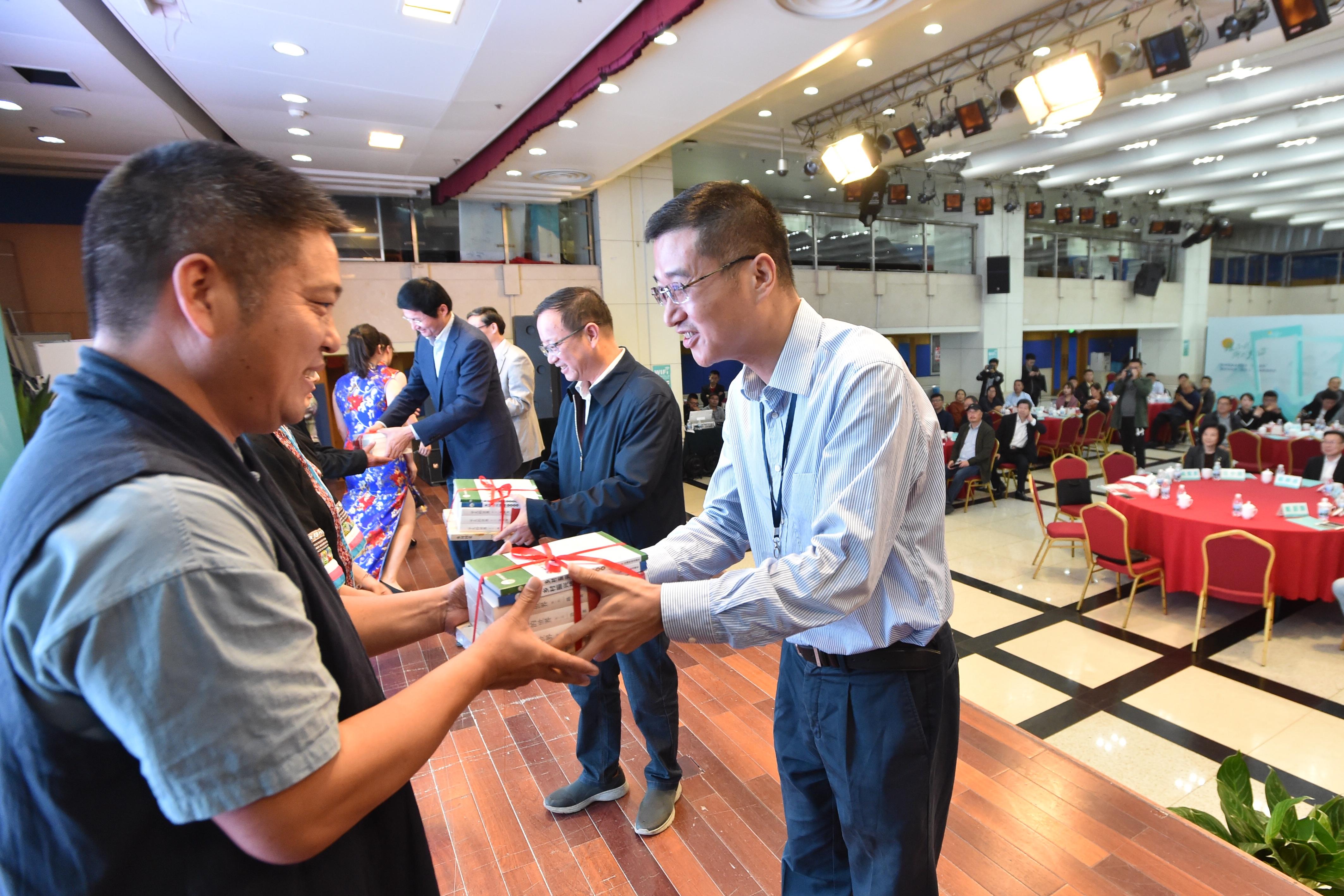 女生养马真的能年入百万吗？