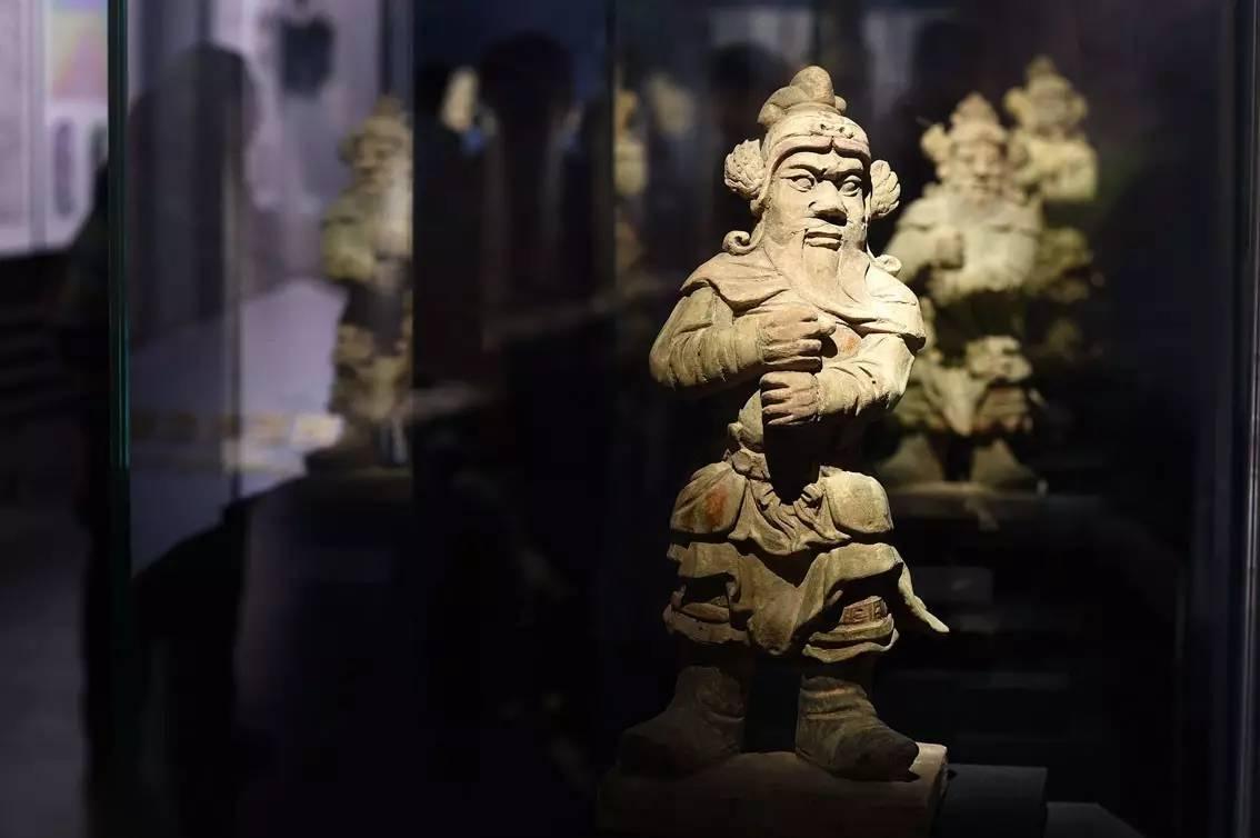 历史宝贝重新上架需要注意哪些关键点？