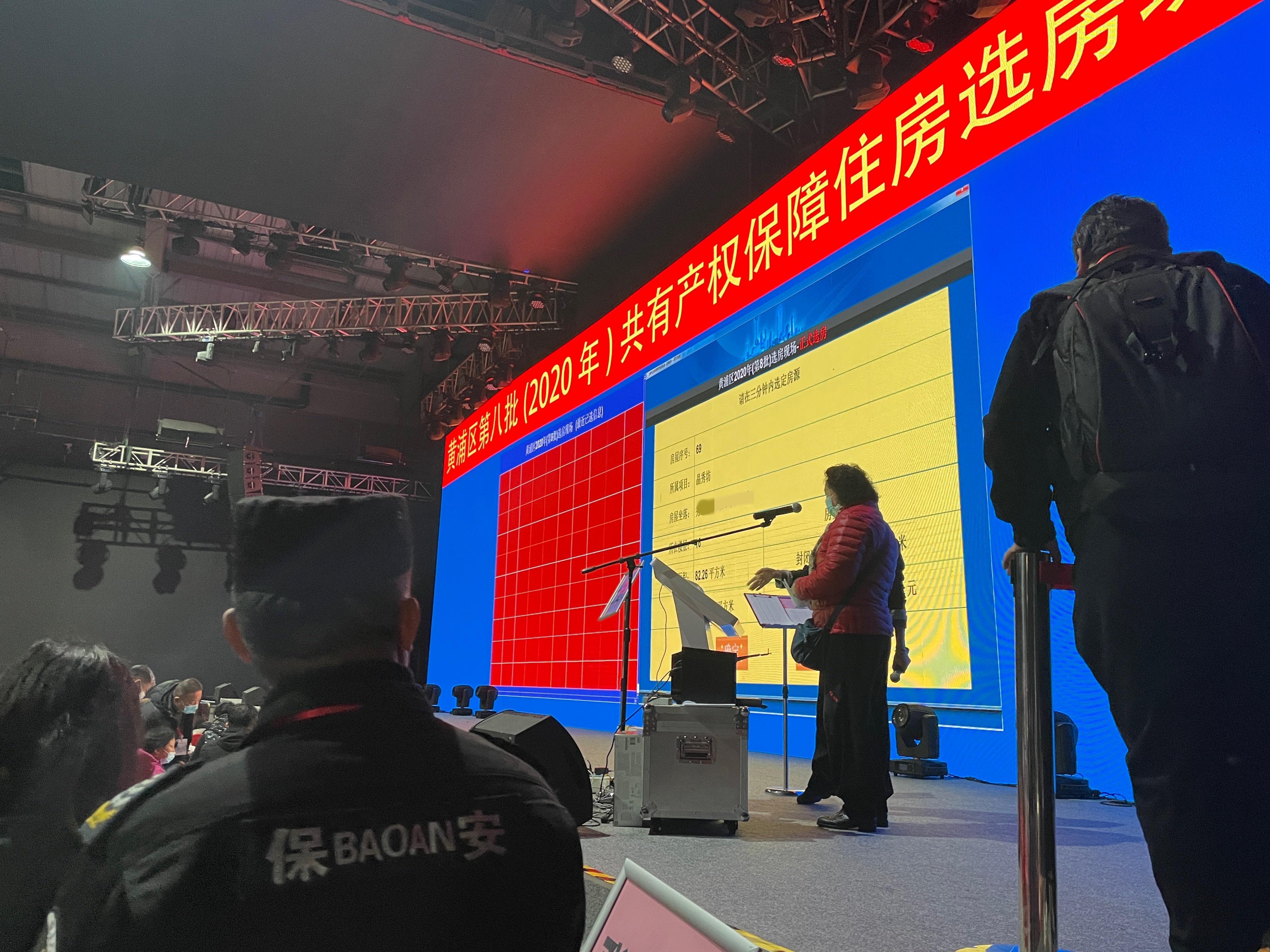 假模服装模特拍摄技巧大揭秘：提升服装展示效果的实用指南