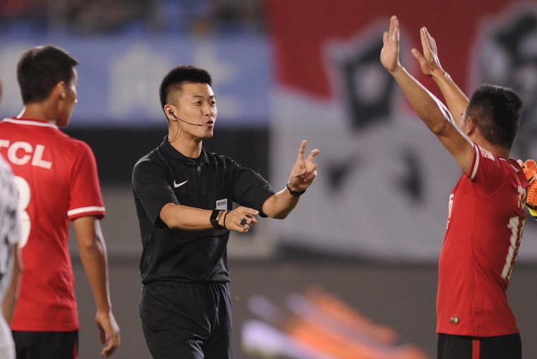 佳荷新手如何三天内突破战力瓶颈？