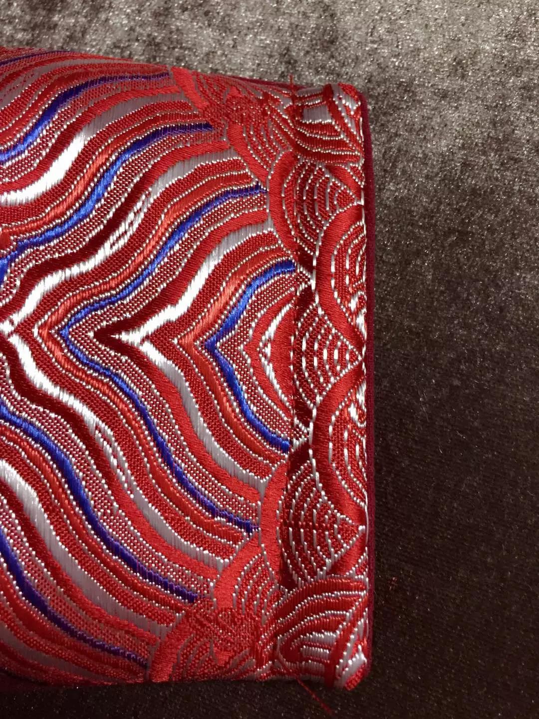 旧衣服扔了太可惜？怎么处理才能既环保又赚零花钱？