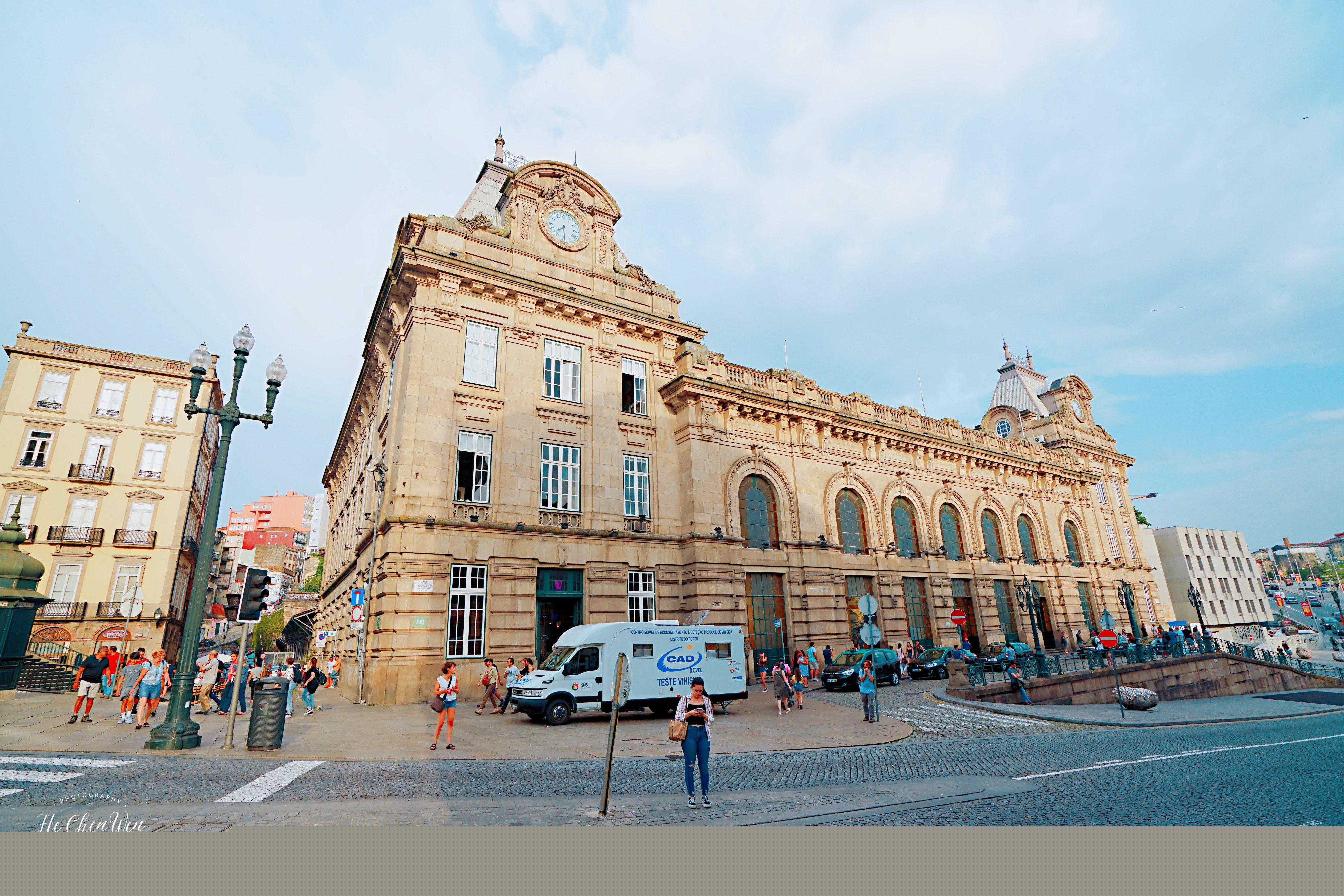 三分钟短视频真的能养活全职博主吗？