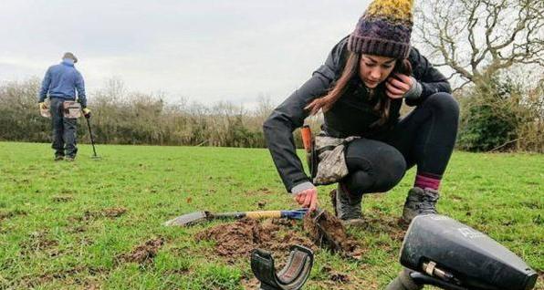 新手如何在大众完结阅读区华人论坛挖到宝藏小说？