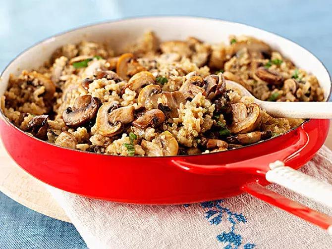 为什么老人说农历五月十三必须带伞出门？