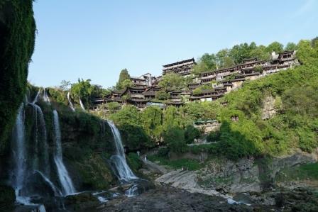 普通人靠拼多多直播能月入过万吗？