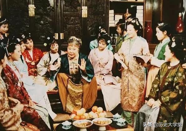 红楼梦解析:四大家族为何必然衰败? 红楼梦解析:四大家族为何必然衰败?