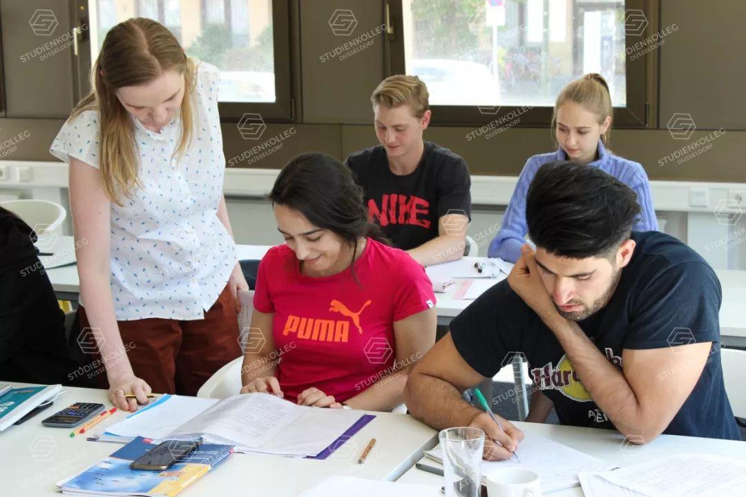 刚来德国连德语都说不利索该咋活？