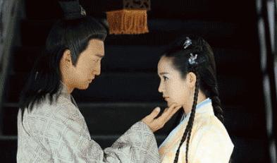 你家猫主子拉完屎会自己擦屁股吗？