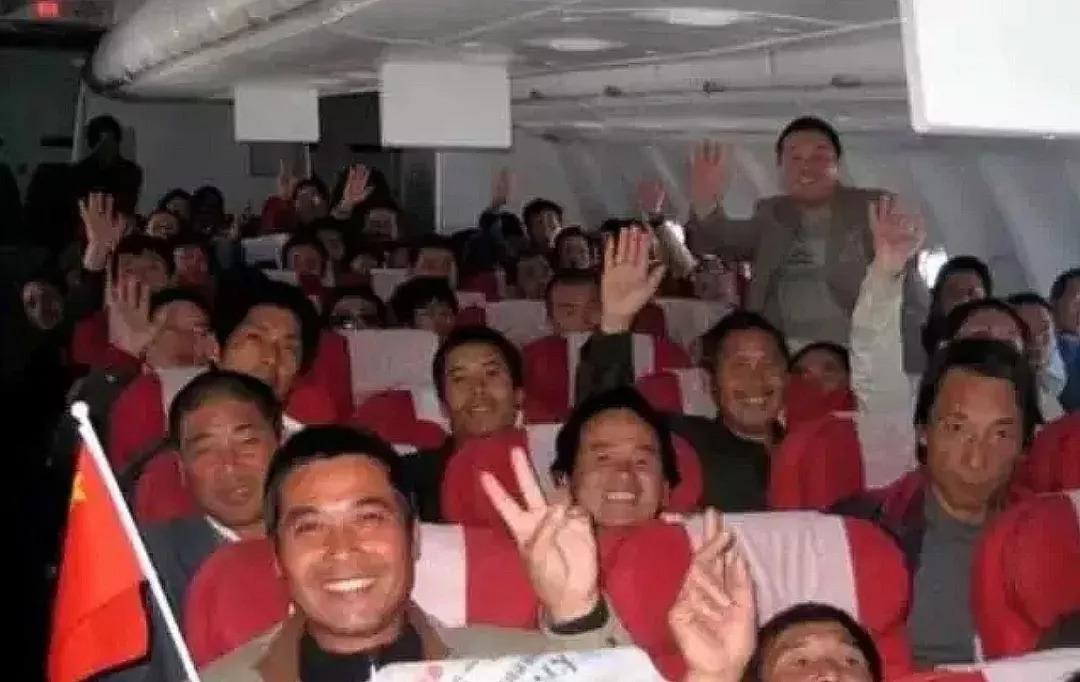 希腊队怎么靠摆大巴拿下欧洲杯冠军？