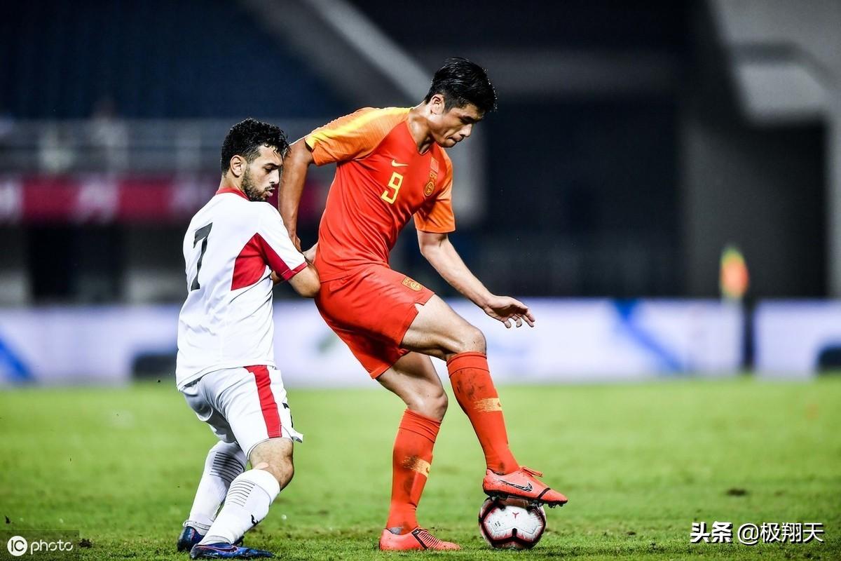 中国U22男足为何总被骂 基本功差 ？