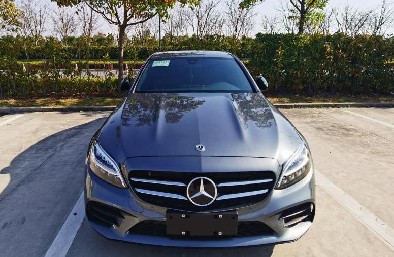 奔驰E260L：豪华C级车市场的新标杆？动力、配置、性价比全方位解析