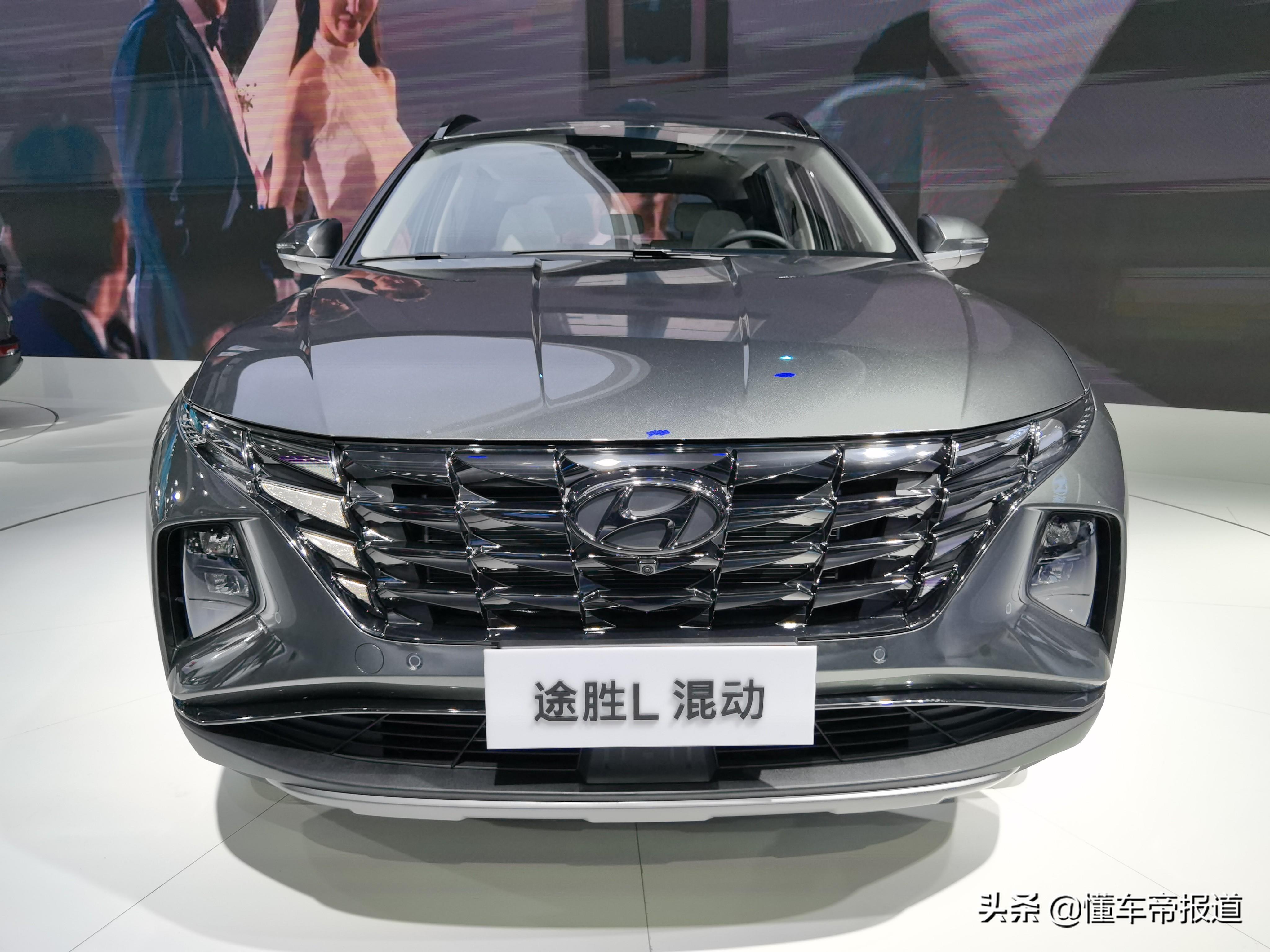 北京现代途胜2.0值得买吗？实测油耗低至7.2L，新手选车避坑指南