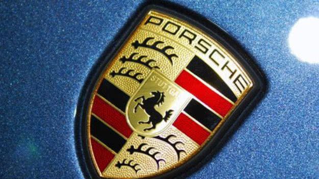 保时捷卡宴车标意义|骏马鹿角与字母的深度解析 保时捷卡宴车标意义|骏马鹿角与字母的深度解析