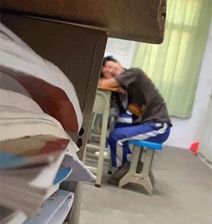 梦见丧尸爆发一直逃跑预示什么？2025年解梦全解析