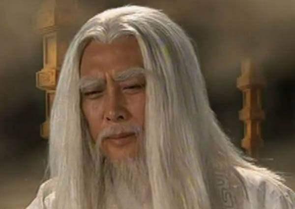 梦见手戴金镯的6大预兆解析：财运、健康、情感全指南