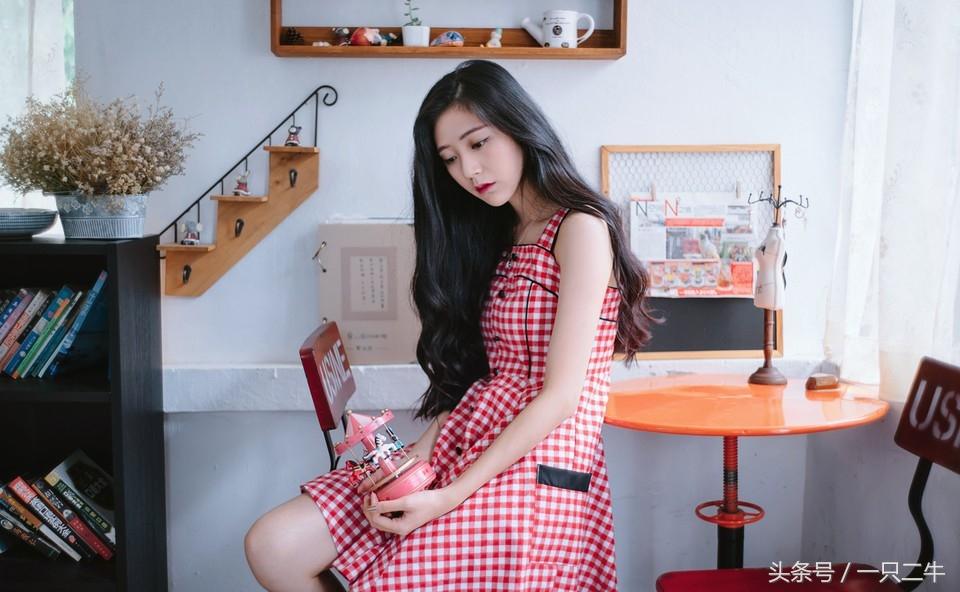 梦见老公兄弟口袋有钱预示什么？心理学解析财富梦境深层暗示