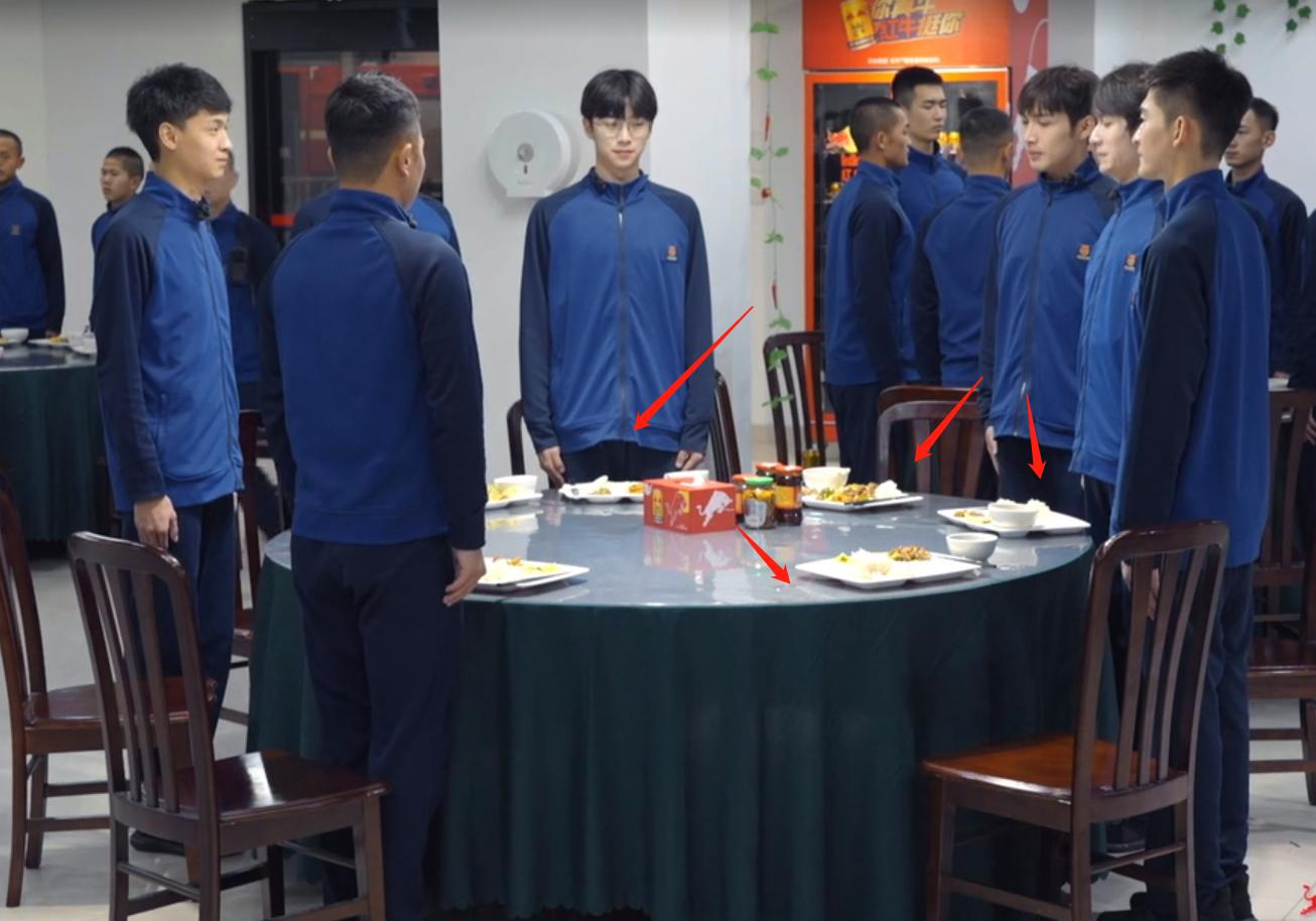 猫咪为什么宁可饿肚子也不碰米饭？