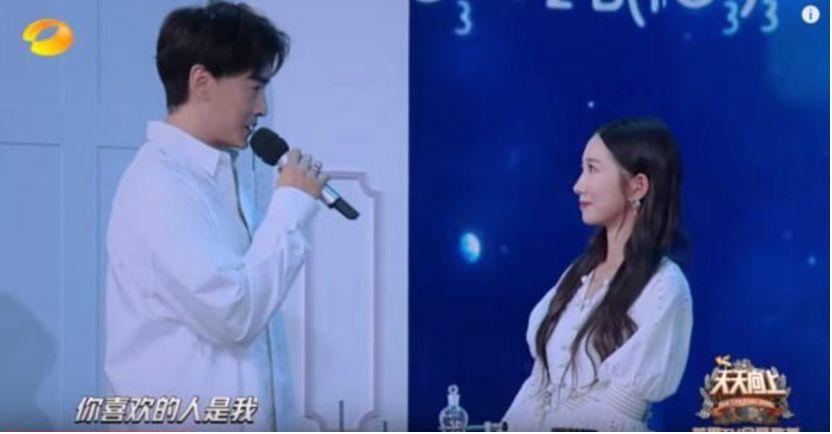 这个39岁还在唱跳的女偶像凭什么火15年？