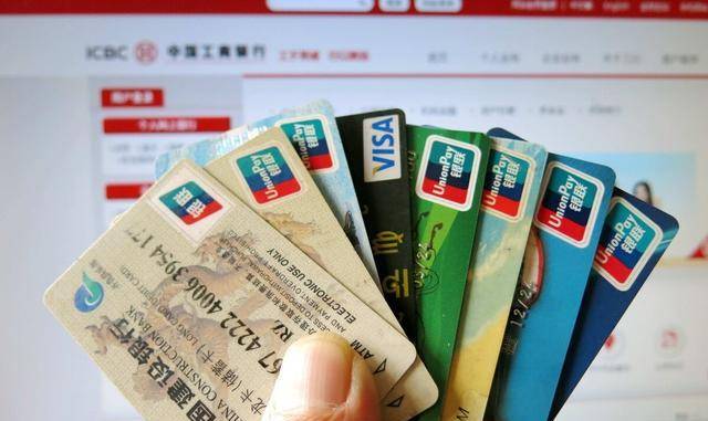 怎么查自己的银行卡号?实用技巧大公开,小白也能轻松操作 怎么查自己的银行卡号?实用技巧大公开,小白也能轻松操作
