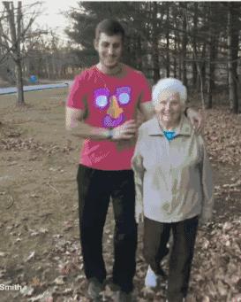 女人梦见孙子抱蛇在水里玩？解梦大师揭秘吉凶与化解妙招