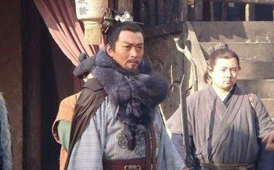 足球场上真有108位好汉在踢球？